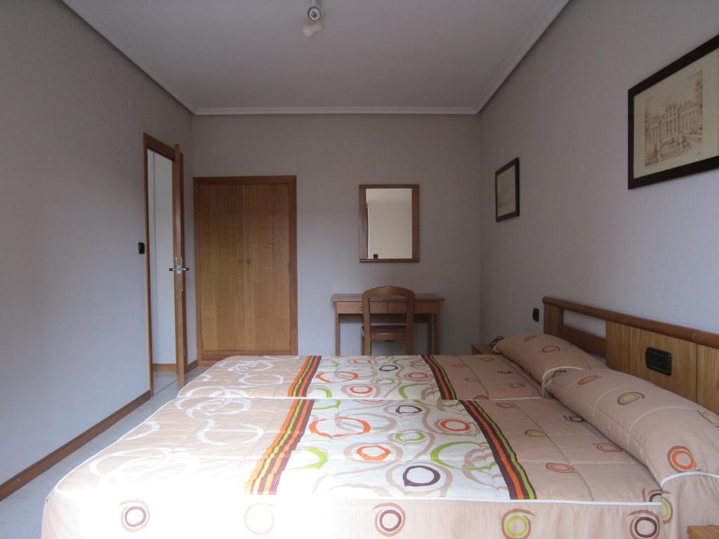 Apartamentos Laredo-Playa Bilik gambar